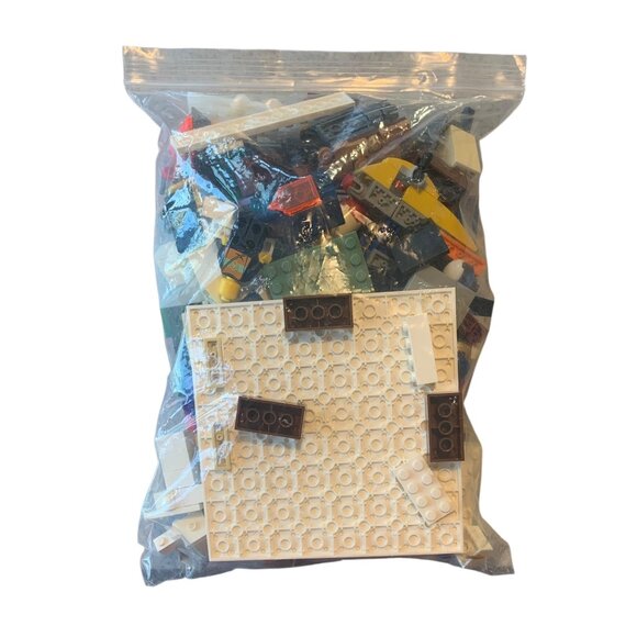 LEGOS Pieces Mixed Random Lot Over 2.5 lbs From Many Sets Mixed Lot - Picture 3 of 8